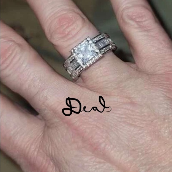 SILVER DIAMOND BRIADAL RING - Picture 8 of 11